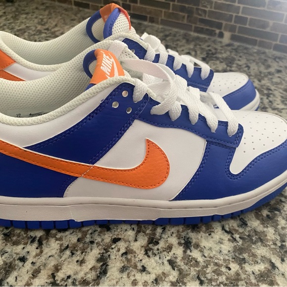 “Knicks” NWOT Nike Dunk Low Mens Size 7/Womens Size 8 1/2 - Picture 3 of 8